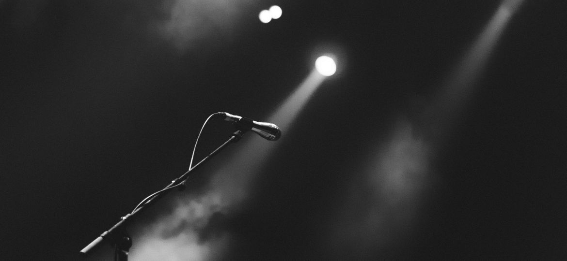 microphone-2574511_1920